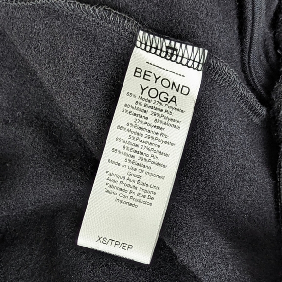 Beyond Yoga Hoodie Cross Your Heart Surplice V-Neck Elasticized Hem Black XS NWT - Picture 10 of 13